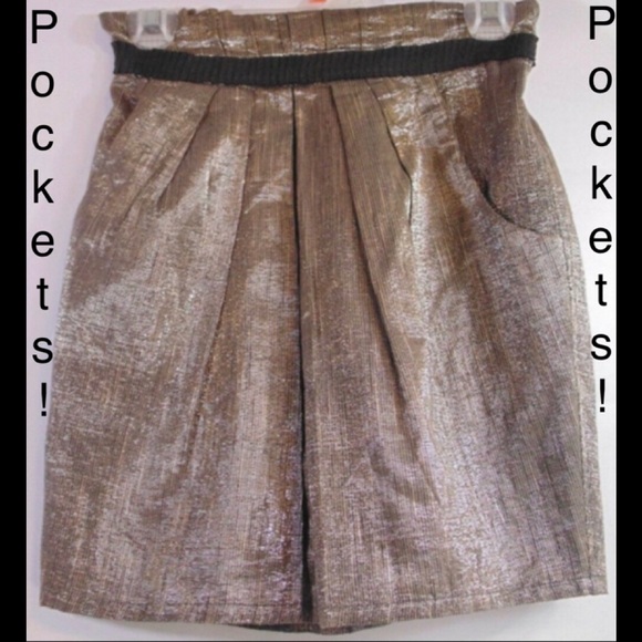 Staring at Stars Dresses & Skirts - ⚡️6 for $10⚡️Staring At Stars | Paper Bag Waist | Silver Mini Skirt | EUC | M